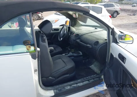 2009 Volkswagen New Beetle 2.5L from USA, damaged, VIN 3VWRF31YX9M402739